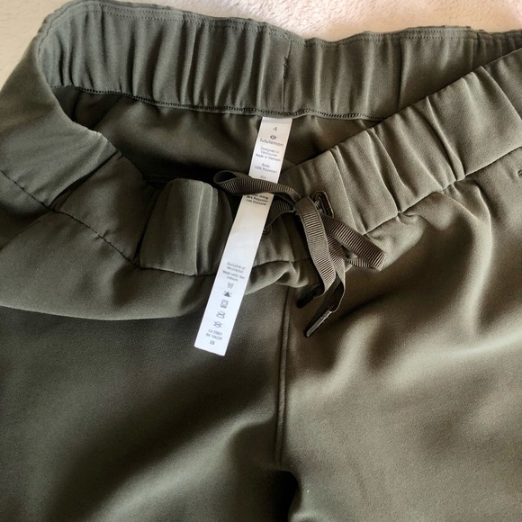 LULULEMON Joggers SOLD - Picture 4 of 4